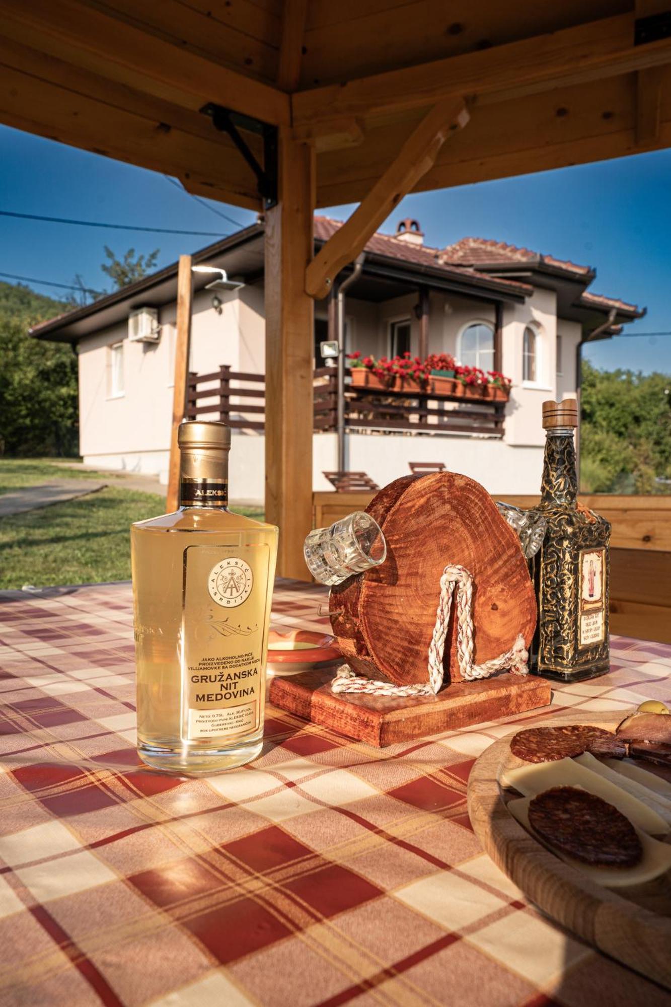 Zlatni Prag - Kraljevo Villa Ngoại thất bức ảnh
