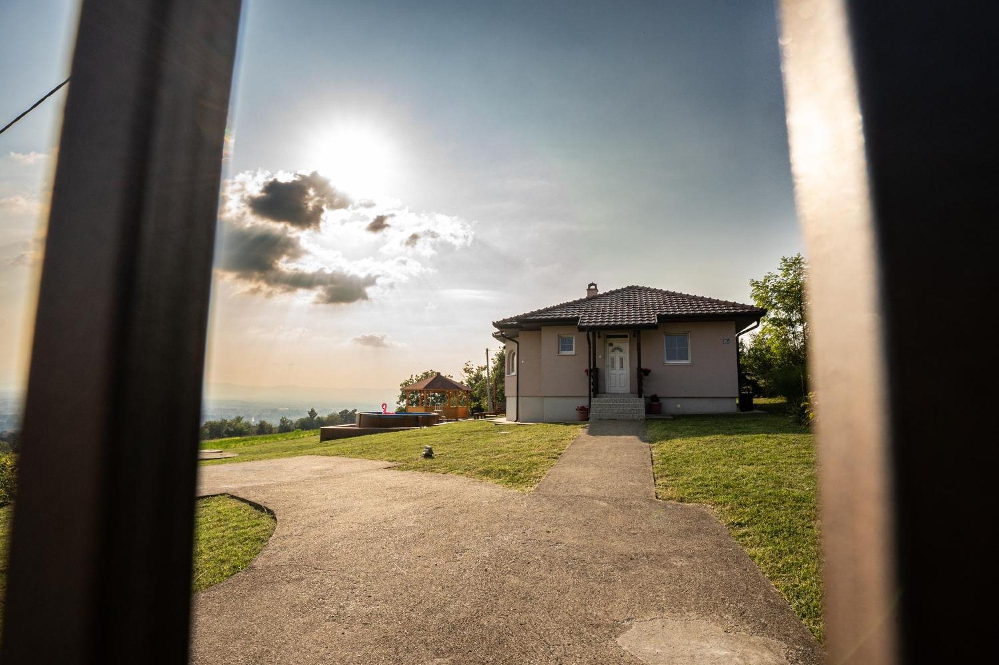 Zlatni Prag - Kraljevo Villa Ngoại thất bức ảnh